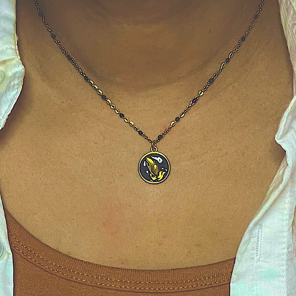 Prayer and Supplications Black Enamel Pendant and Necklace 🙏🏽 - Picture 3 of 4